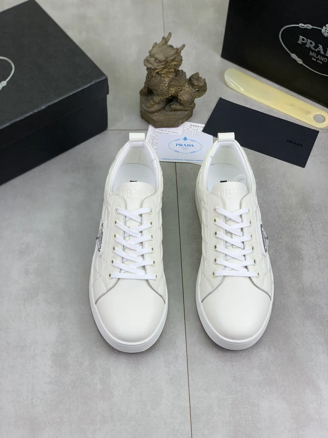 Men's Men's Shoes💰P420💰[New Style] The latest classic model of high-quality PRADA breathable and comfortable men's shoes has been launched on the official website, 1:1 replica, synchronized in Hong Kong, and on the same catwalk; all made of calfskin with breathable mesh fabric ➕Imported soft Soft and comfortable sheepskin lining, 🍡🍡original rubber outsole is non-slip and wear-resistant; comfortable to wear, attractive style, fine workmanship, and simple and neat shoe last, showing a man's courage and toughness, 👍Size: 39-44 2️⃣Color🉑️Choose